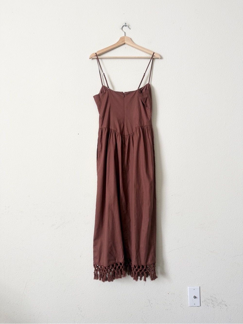 Revolve Tularosa MEDIUM Lexi linen blend fringe hem midi dress - Chocolate Brown - Picture 4 of 7